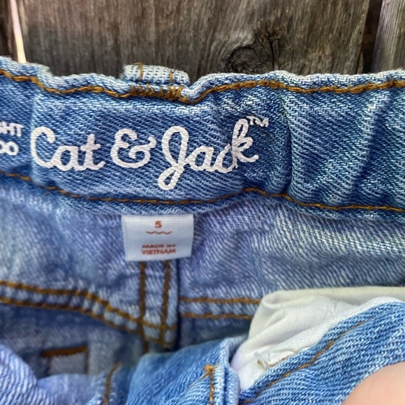 Cat and Jack jeans size 5 - Picture 2 of 3